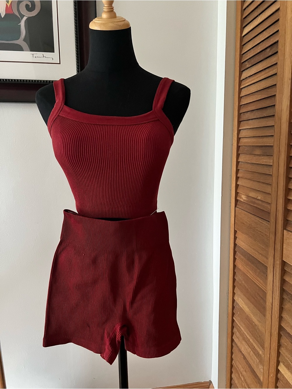 Ribbed High-Waist Women’s Shorts — Burgundy